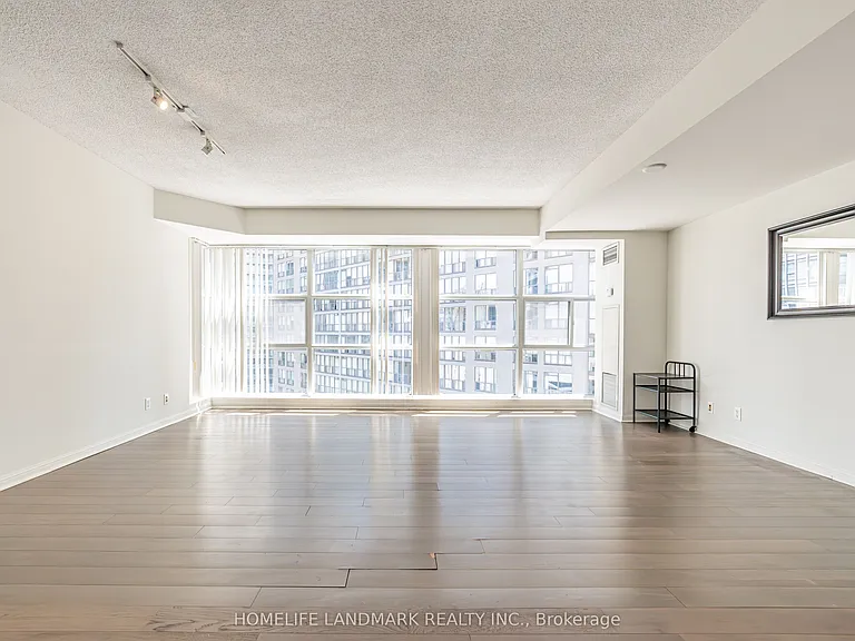 11 Saint Joseph St #1802 — Photo 8