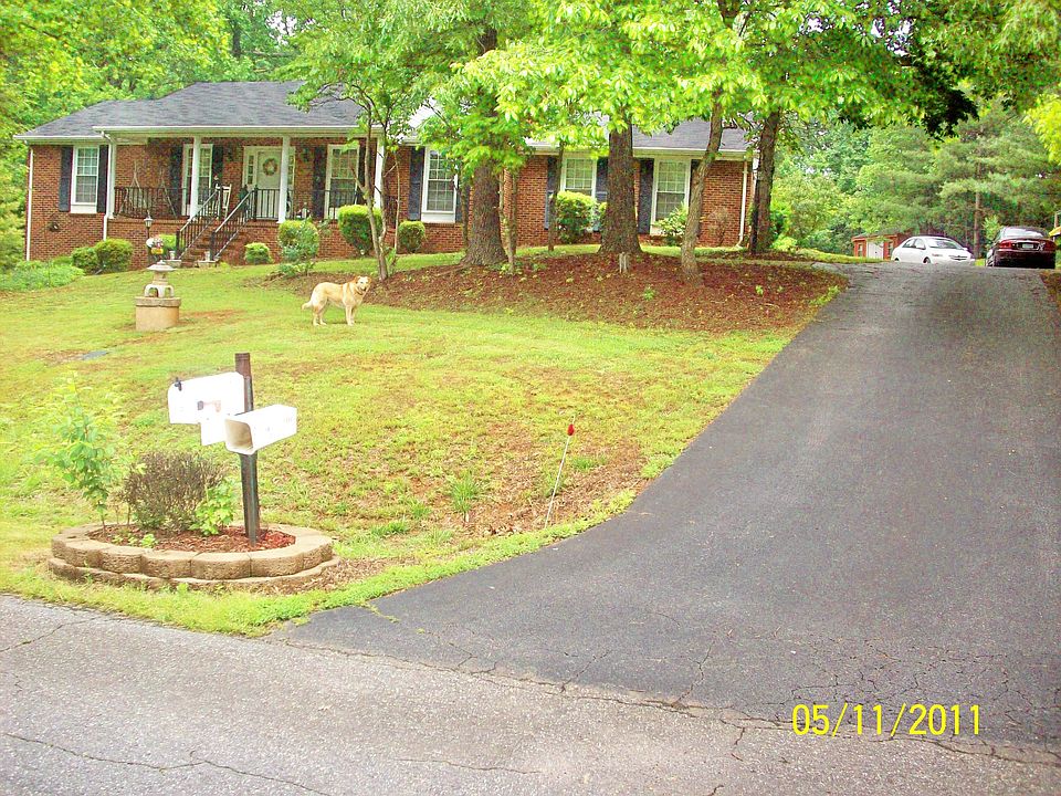 1st image of 107 Forest Ct