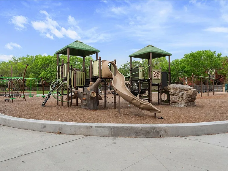11805 Southlake Dr — Photo 27