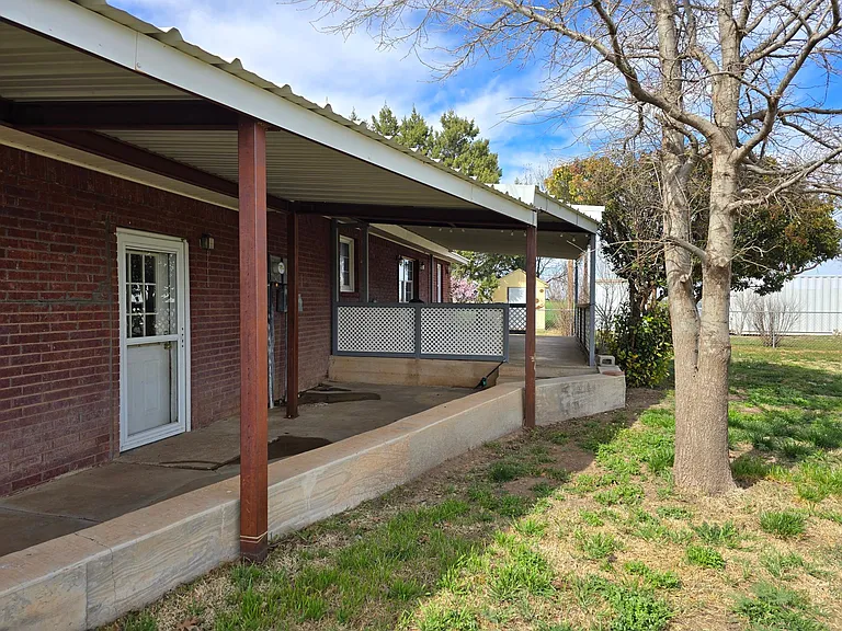 3006 N County Road 3500 — Photo 14
