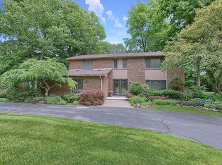 30128 Mayfair Rd, Farmington Hills, MI 48331