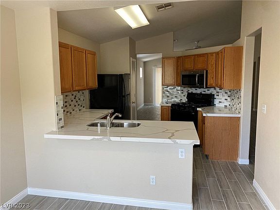 4th image of 3260 Fossil Springs St