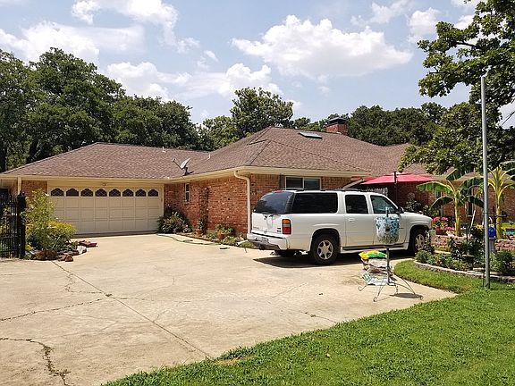 3rd image of 2115 Covemeadow Dr