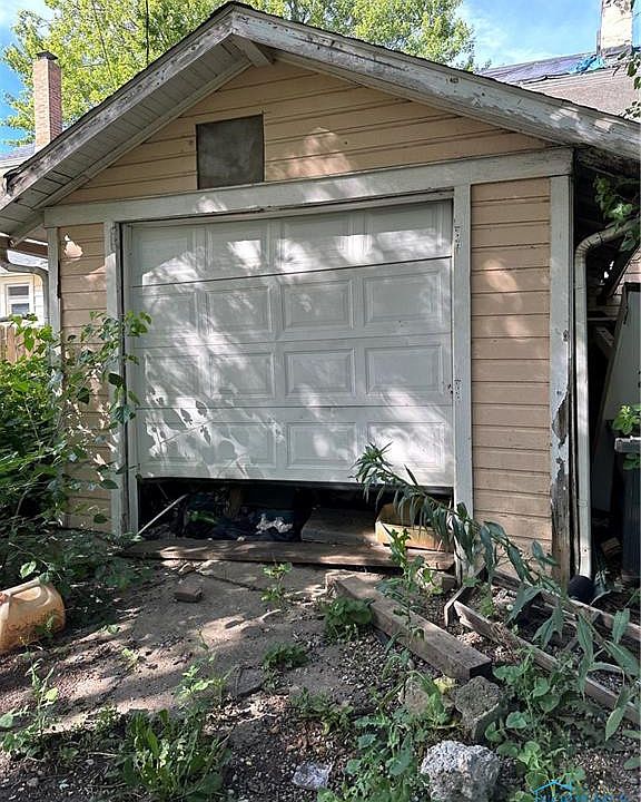 2nd image of 703 Stratton Ave