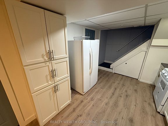 4th image of 82 Elvaston Dr #Basement