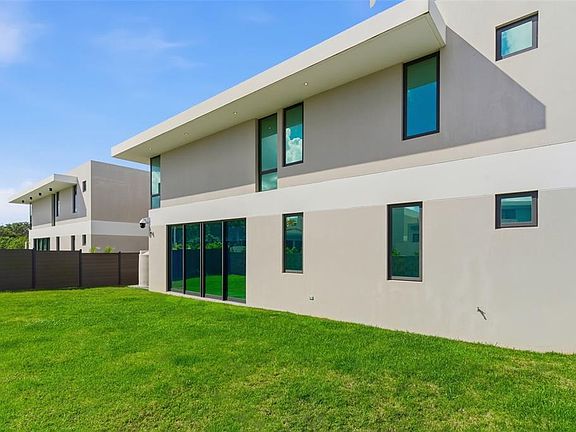 5th image of 8 Acacia