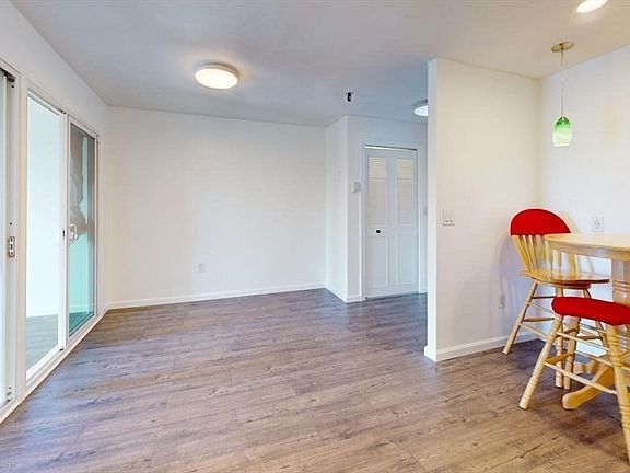 3rd image of 115 W Squantum St #U909