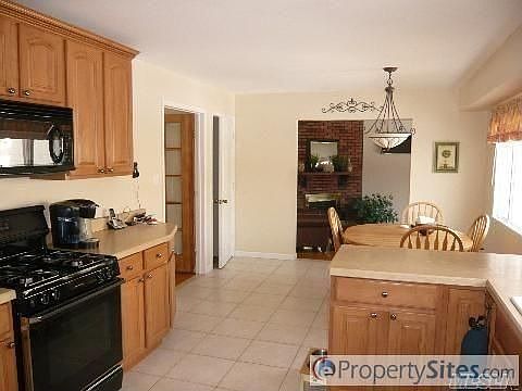 3rd image of 45 Cadman Ave
