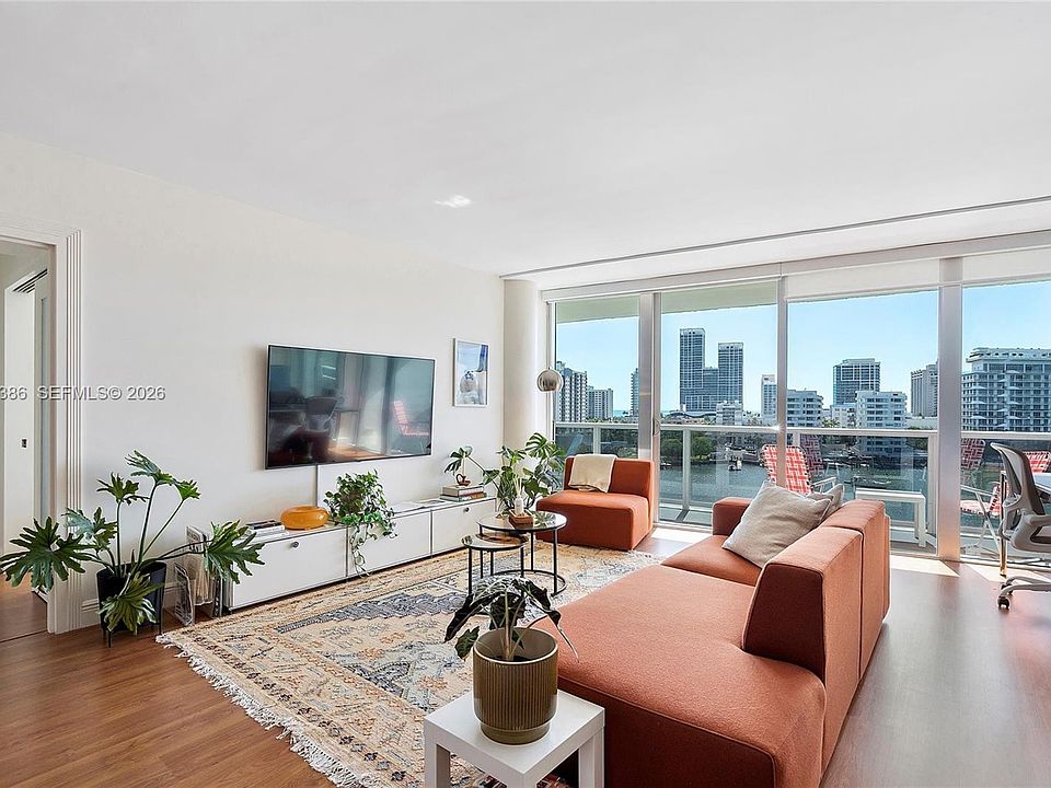 1st image of 900 Bay Dr APT 716