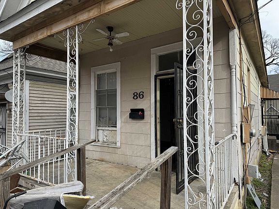 4th image of 86 Angelus St