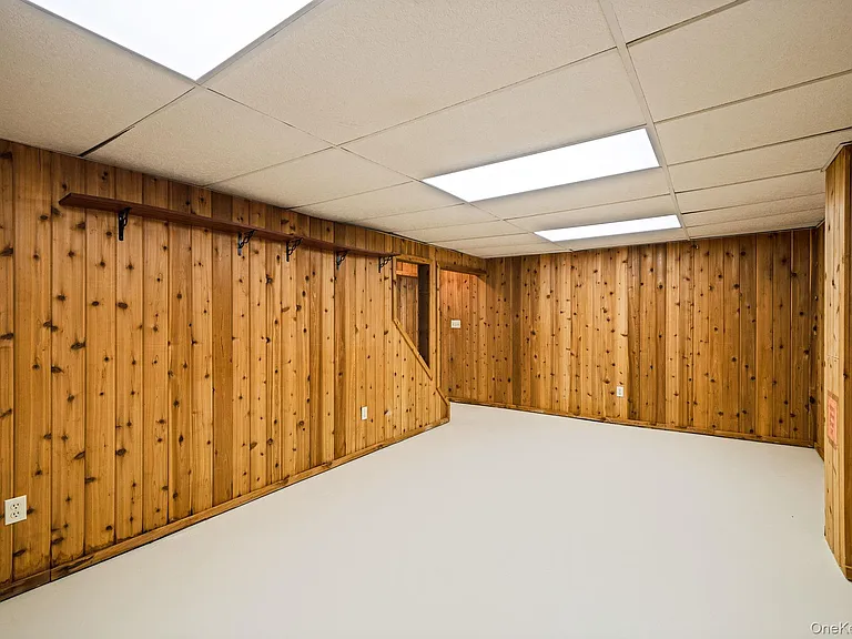 17 Bartlett Cmns — Photo 21