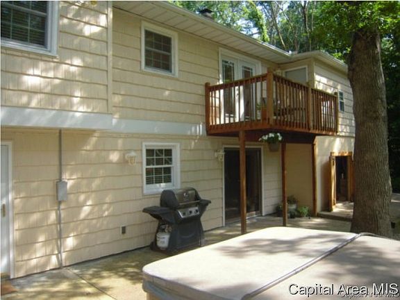 3rd image of 118 Lakeside Pl