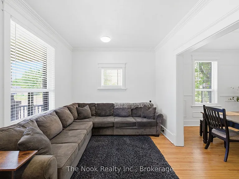 480 George St S — Photo 15