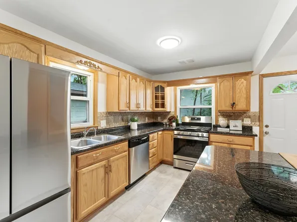 8215 11th Ave S, Bloomington, MN 55420