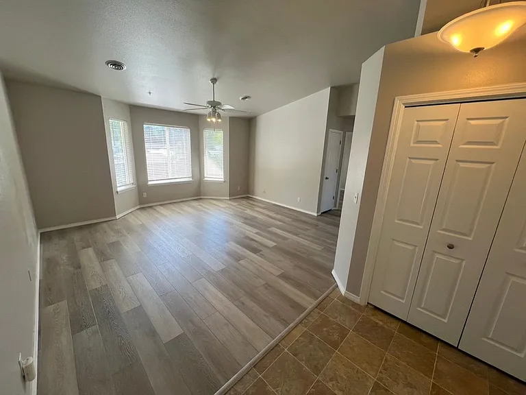 1101 N Mercer St #1101C — Photo 11