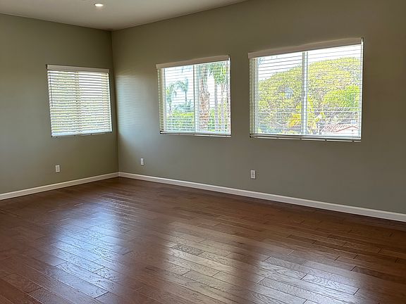 Open, airy, light and bright living space with 9' ceilings.