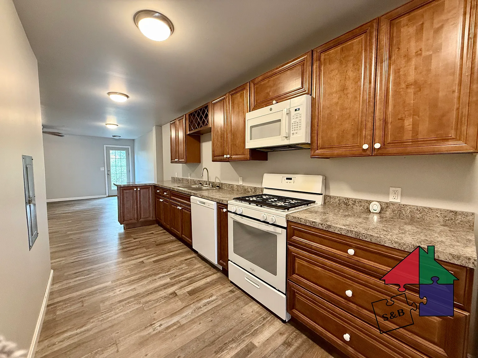 2 bed, 1150 sqft, $2,200 — Photo 3