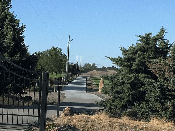 Private Lane - 750 feet