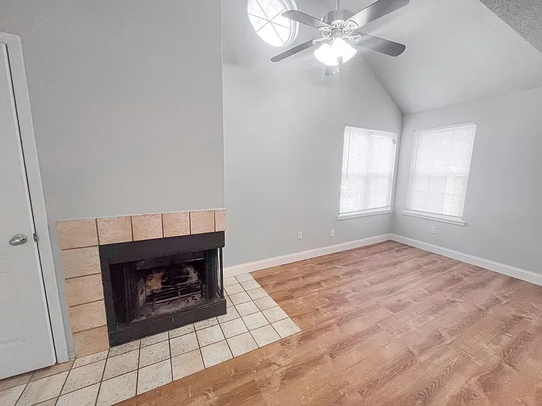 Heritage Apartments — Photo 19