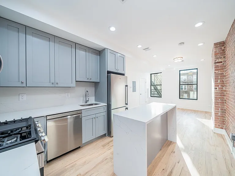 230 Willow Ave #4 — Photo 1