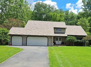 2401 Eastwood Rd, Winona Lake, IN 46590