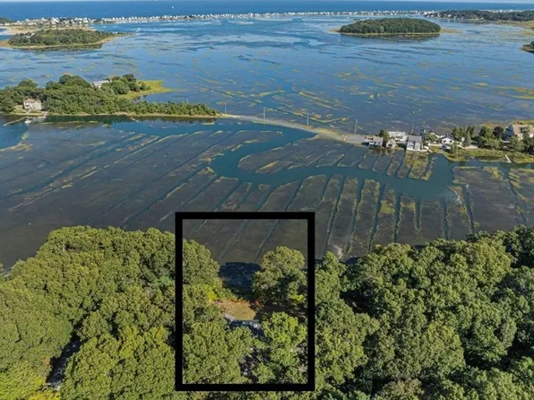 110 Damons Point Rd, Marshfield, MA 02050