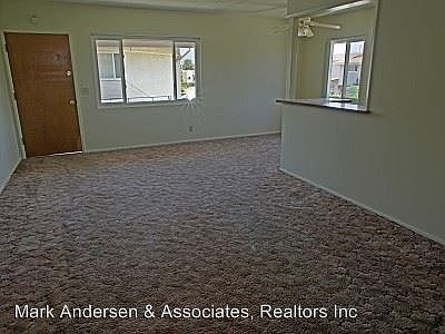 2nd image of 671 S 1st Ave
