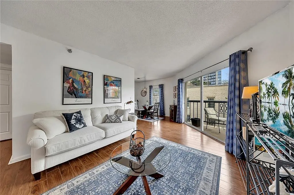 1 Biscayne Dr NW Unit 302 photo 1