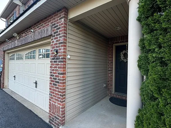 5039 Dale Trl, Allentown, PA 18104