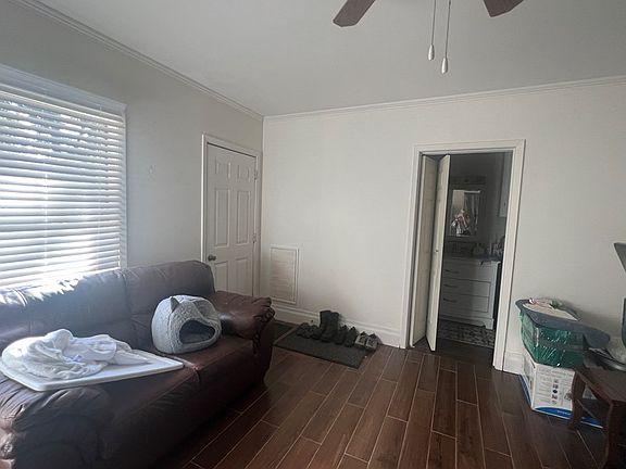 5th image of 1109 W President Ave