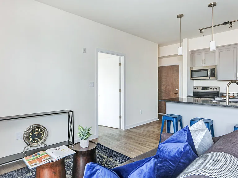 1312 Bainbridge St #202 — Photo 4