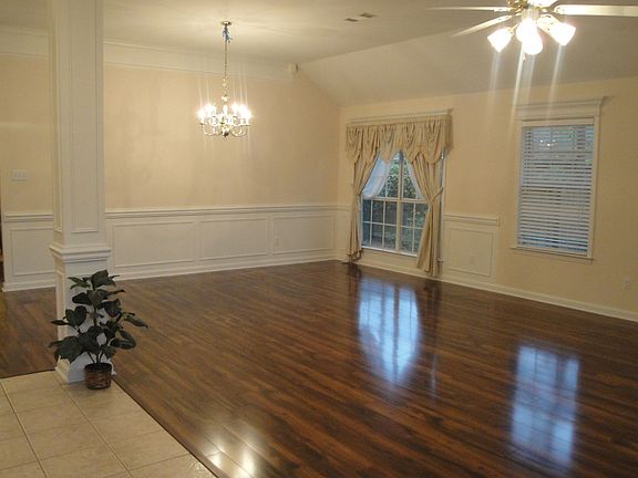 Formal dining 