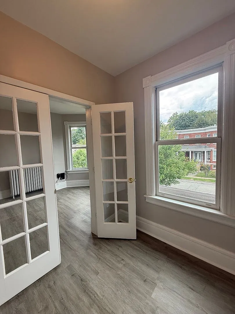 72 Liberty St WH — Photo 4