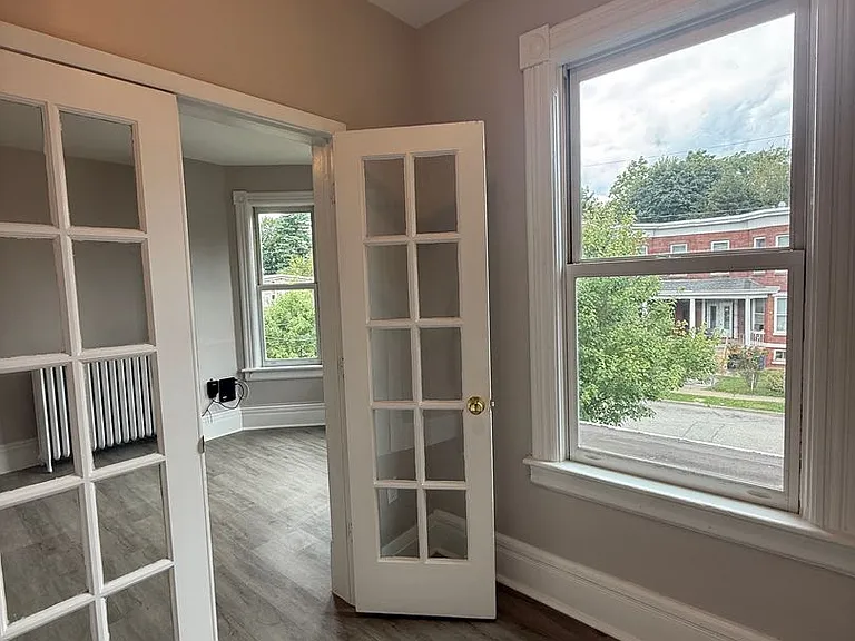 72 Liberty Street Wh — Photo 4