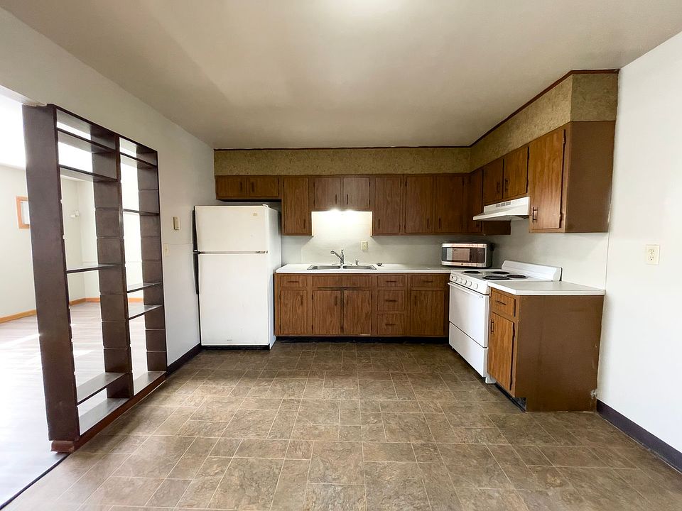 1st image of 127 W Jackson St #9913e55ea