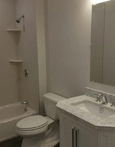 2044 Beacon St #1 — Photo 5