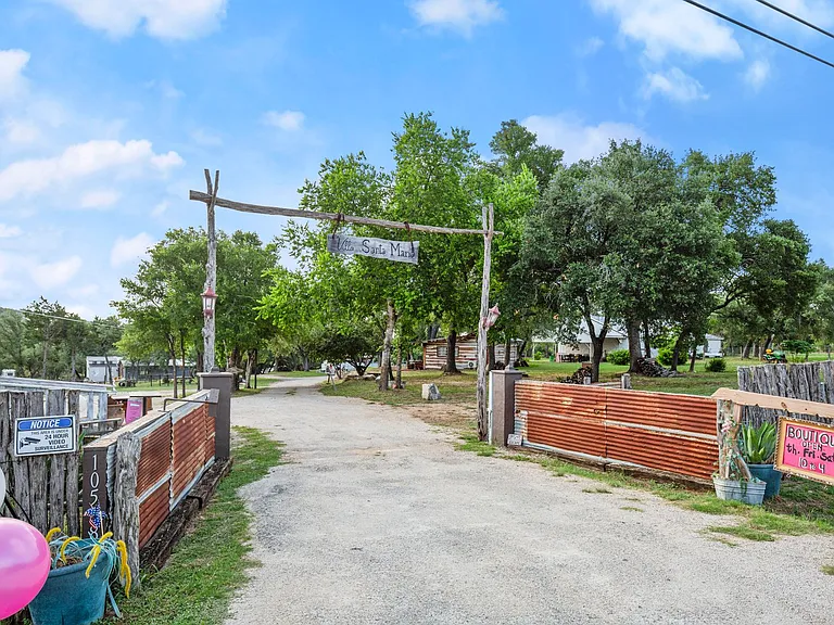 10518 Signal Hill Rd — Photo 21