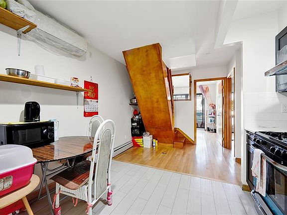 3rd image of 913 60th St #4R