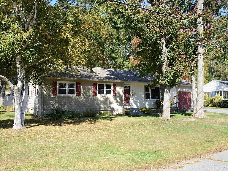 311 McKinley Rd — Photo 8