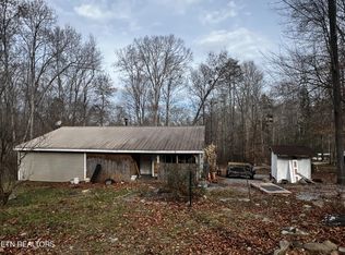 1635 Old Chilhowee Rd, Seymour, TN 37865