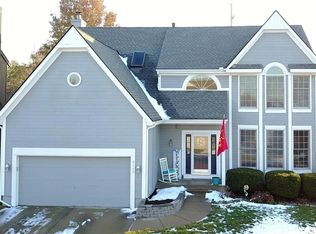 8113 W 142nd Ter, Overland Park, KS 66223