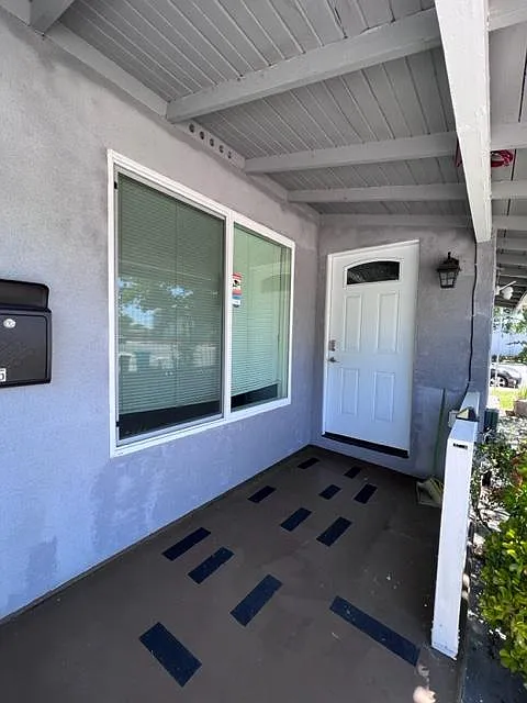3 bed, 1250 sqft, $4,200 — Photo 2