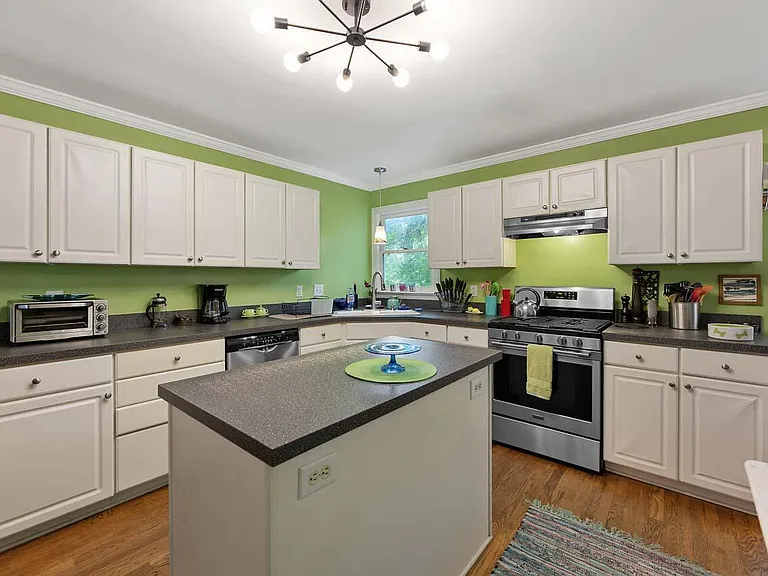 303 Cary Pines Dr — Photo 8