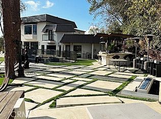 9987 Reevesbury Dr, Beverly Hills, CA 90210