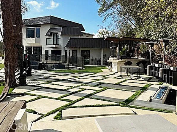9987 Reevesbury Dr, Beverly Hills, CA 90210