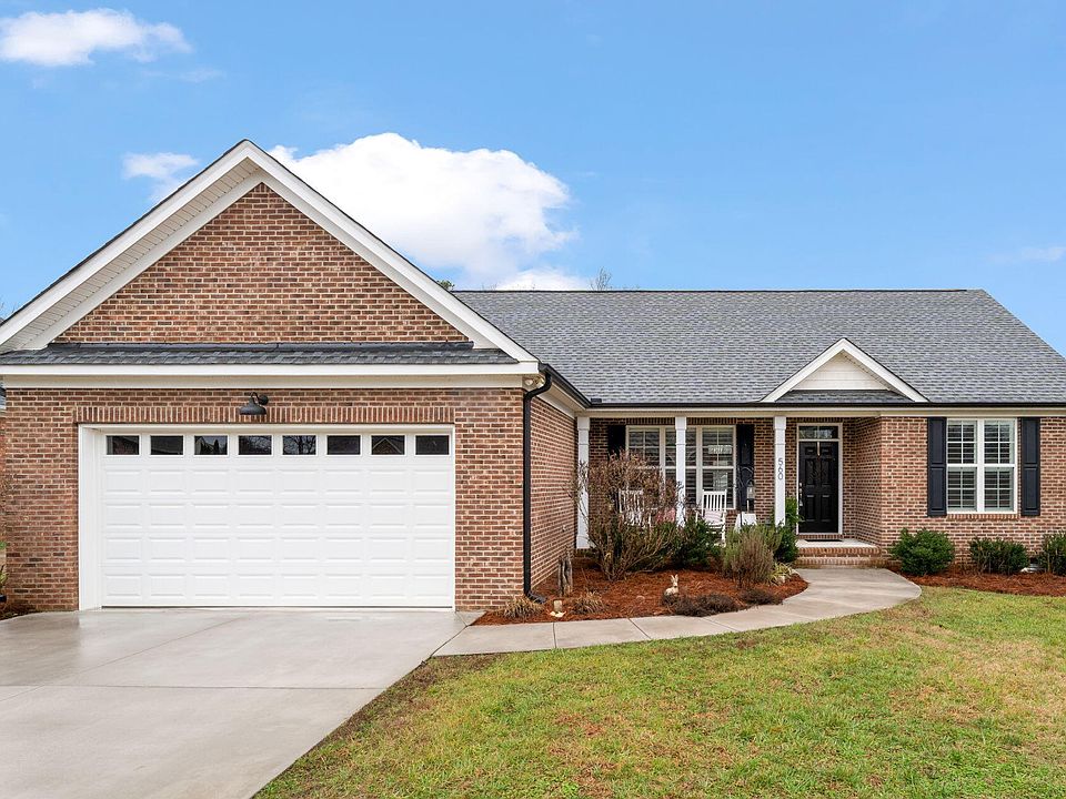 1st image of 560 Little Creek Dr