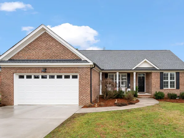 560 Little Creek Dr, Graham, NC 27253