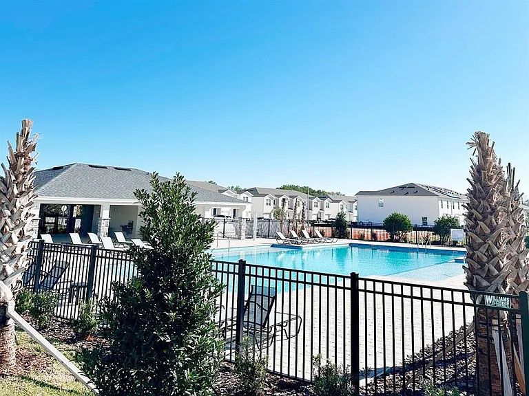 1335 Tallowwood Ln — Photo 19