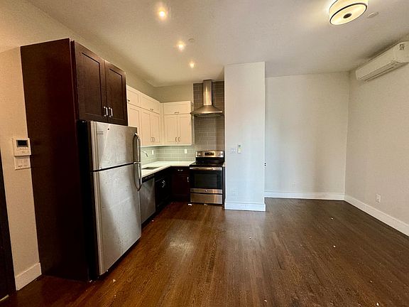 4th image of 276 Nostrand Ave #6A