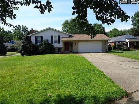 1110 E Front St photo 1